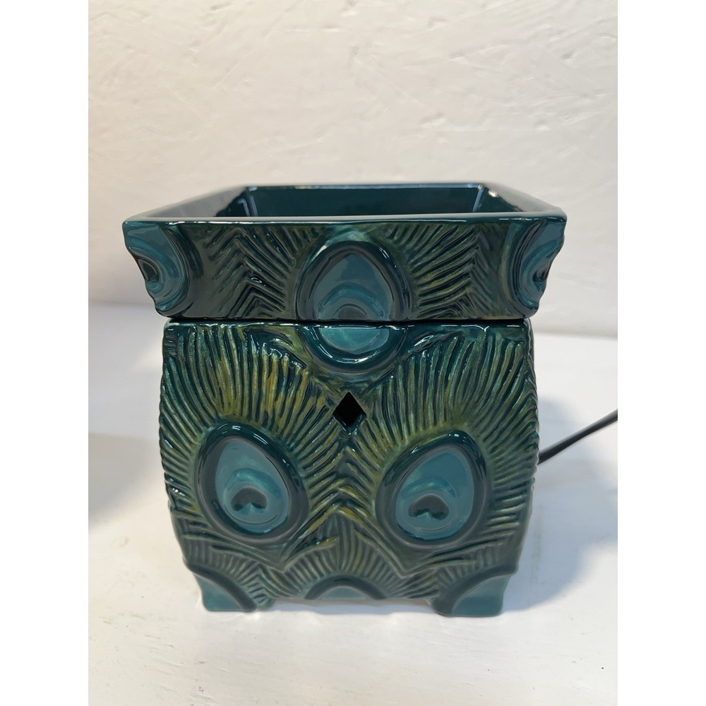 Tyler Candle Company‎ Exotic Peacock Wax Warmer With Diva Wax Melts. NIB